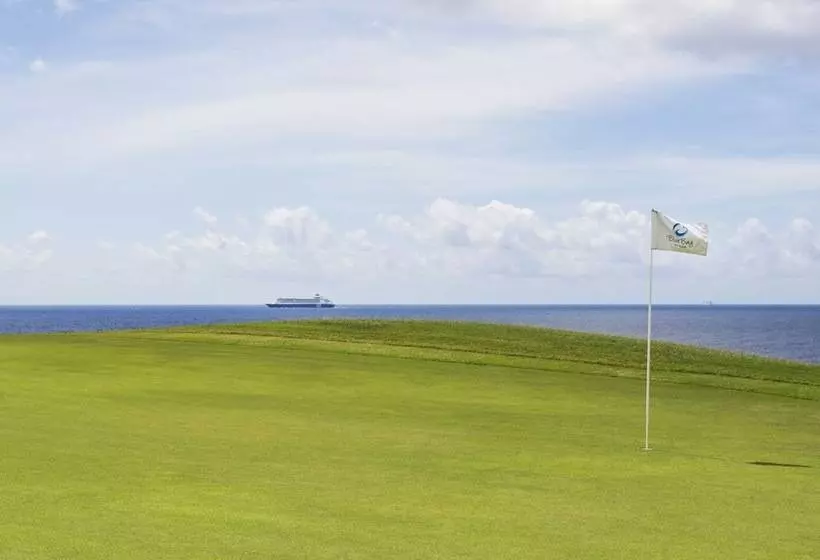 هتل Blue Bay Beach Apartments