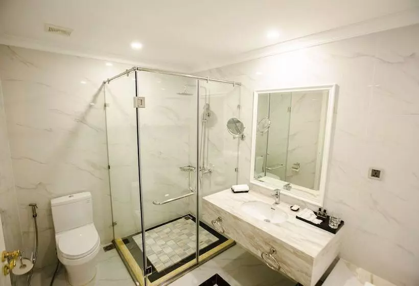 هتل Khách Sạn Minh Phú Diamond Palace