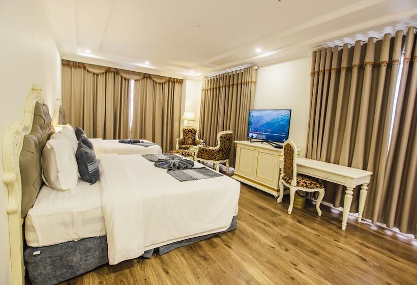 هتل Khách Sạn Minh Phú Diamond Palace