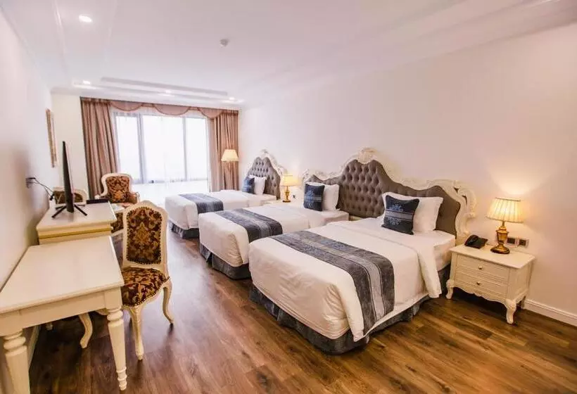 هتل Khách Sạn Minh Phú Diamond Palace