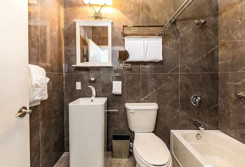 هتل Ocean Breeze Resort