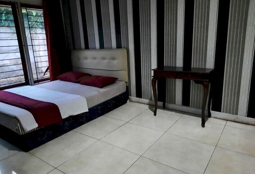 Otel Oyo 93159 Resort Cinta Kasih