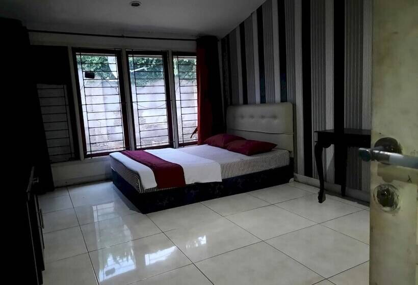 Otel Oyo 93159 Resort Cinta Kasih