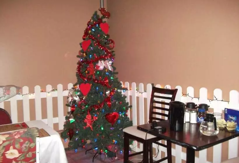 Hotelli Silverwood Inn