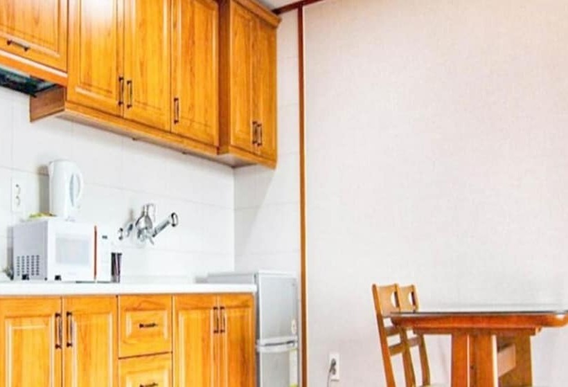 Seoguipo The Country B&b Pension