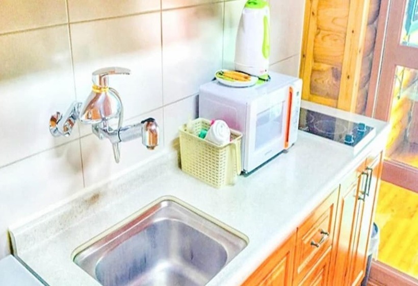 Seoguipo The Country B&b Pension