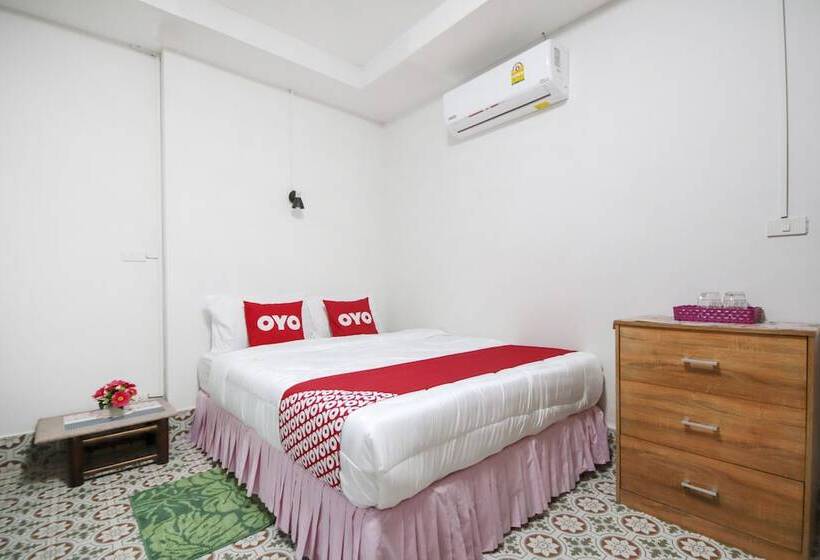 Pensão Apinya's Place Karon By Oyo Rooms