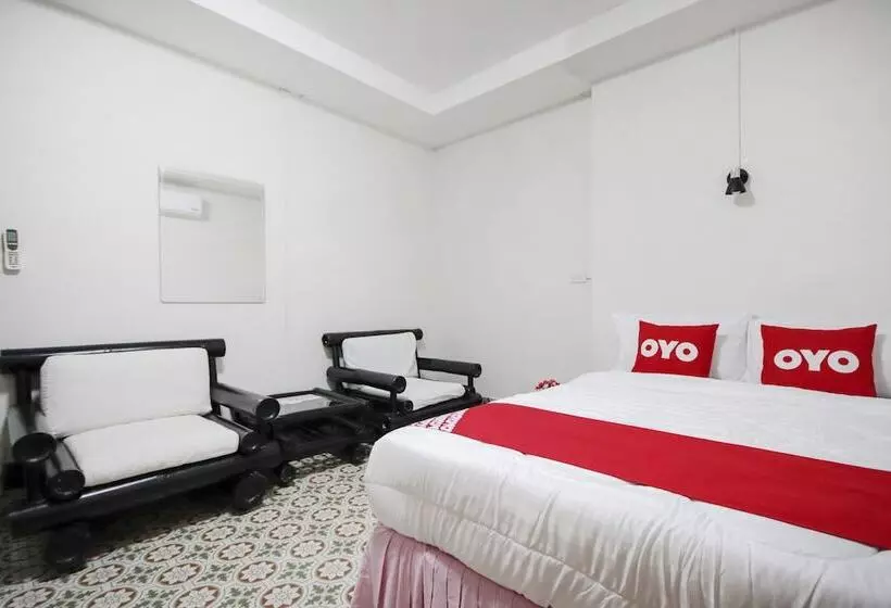 ペンション Apinya's Place Karon By Oyo Rooms