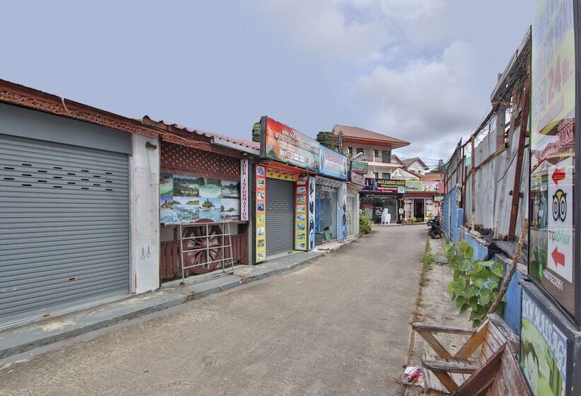 Pensão Apinya's Place Karon By Oyo Rooms