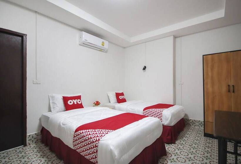 Pensão Apinya's Place Karon By Oyo Rooms