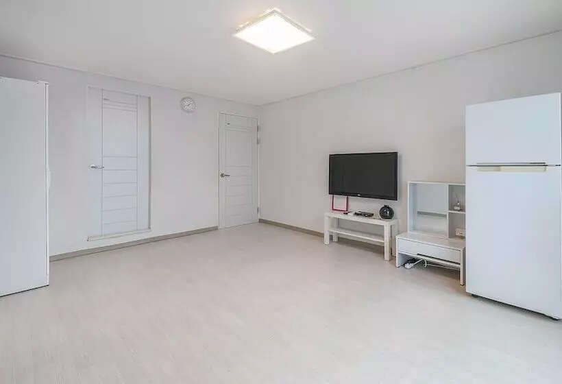 Sokcho World Pension