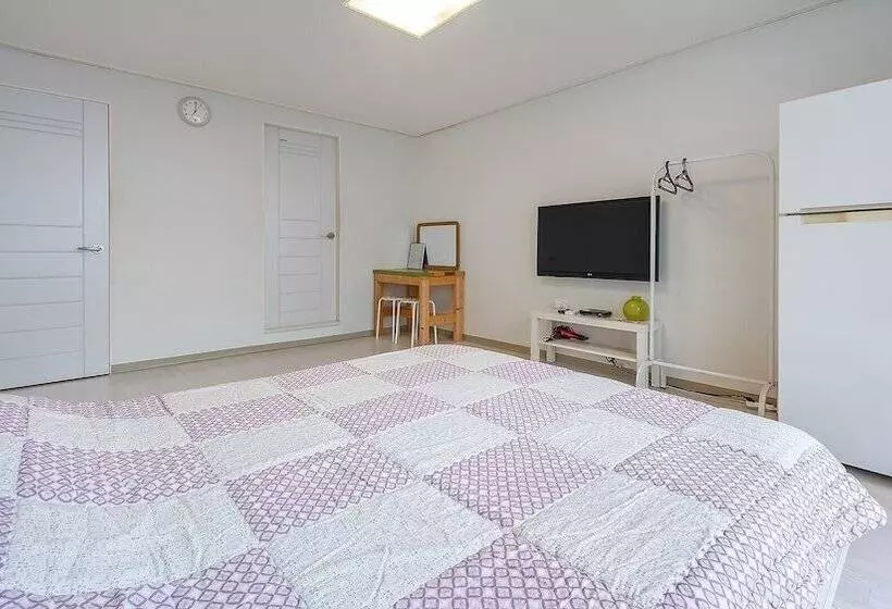 Sokcho World Pension