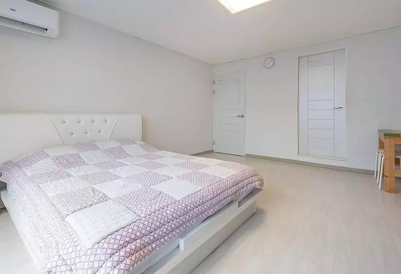 Sokcho World Pension