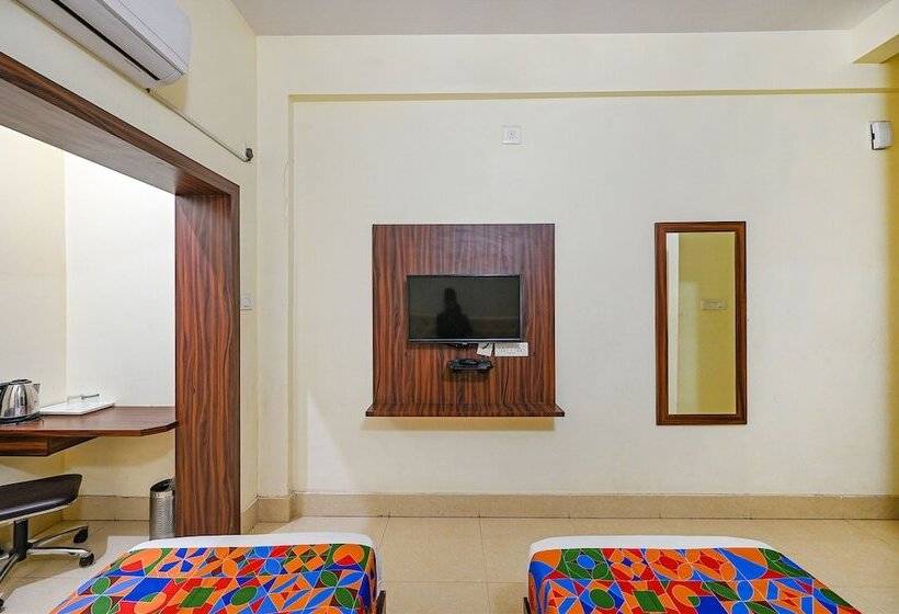 Fabhotel Triple Tree