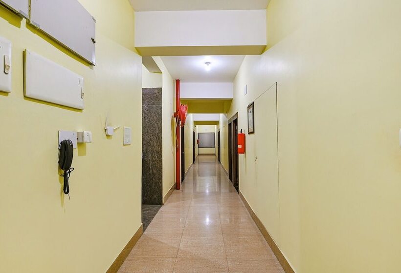 Fabhotel Triple Tree