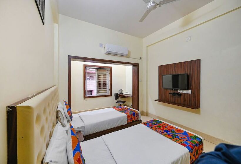 Fabhotel Triple Tree