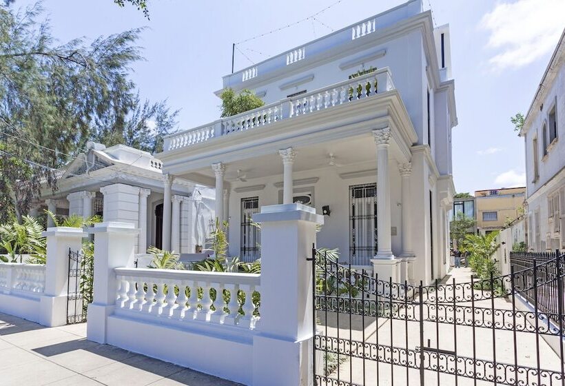 Claxon Hotel Boutique