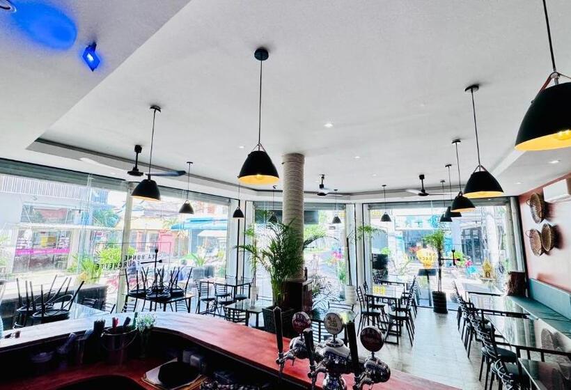 Отель La Bonne Fourchette Boutique Hôtel