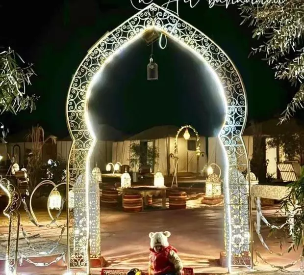 Hotelli Merzouga Luxurious Camp