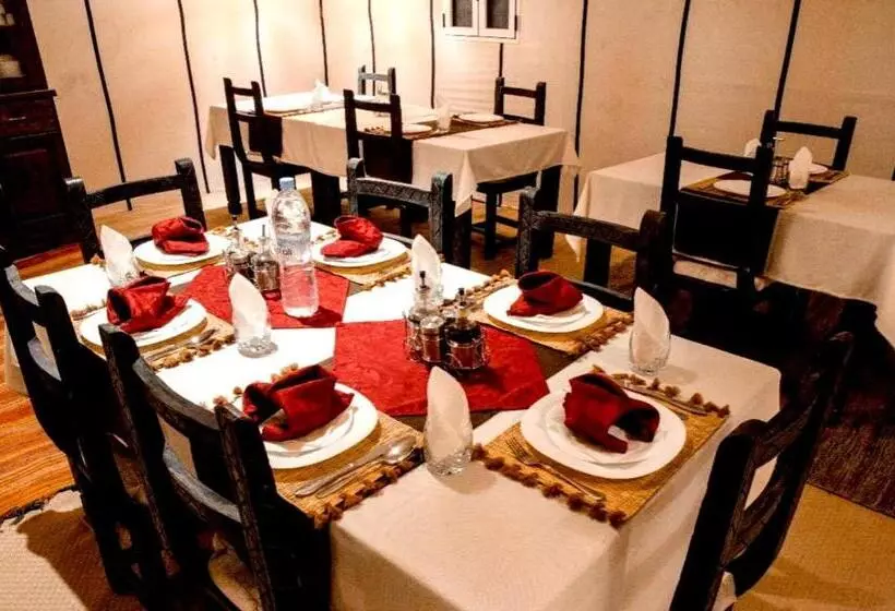 Hotelli Merzouga Luxurious Camp