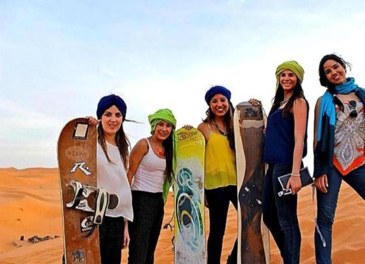 호텔 Merzouga Luxurious Camp