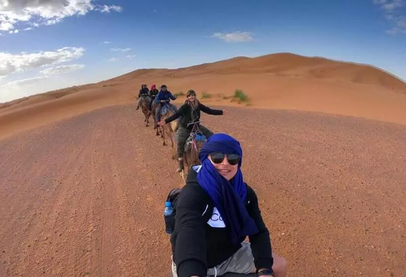 Hotelli Merzouga Luxurious Camp