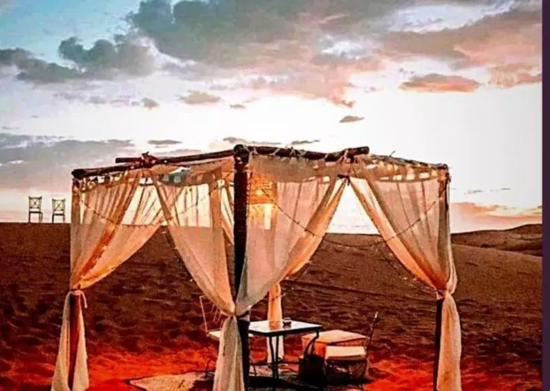 Hotelli Merzouga Luxurious Camp