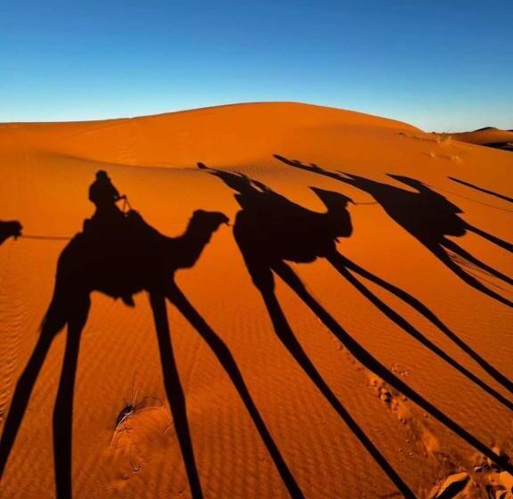 호텔 Merzouga Luxurious Camp