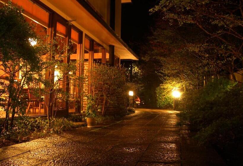 Yufuin Onsen Ryokan Hananomai