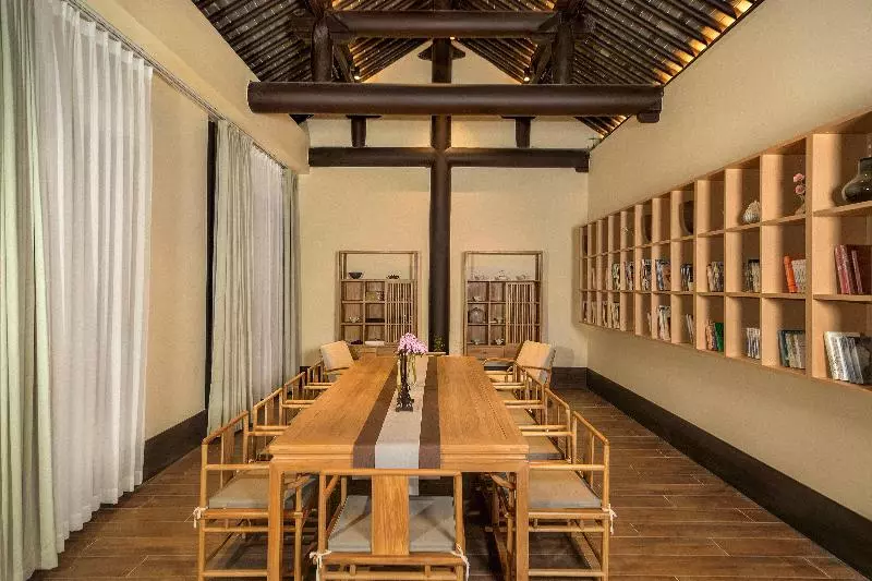 Blossom Hill Hotel Xuzhou Huilongwo