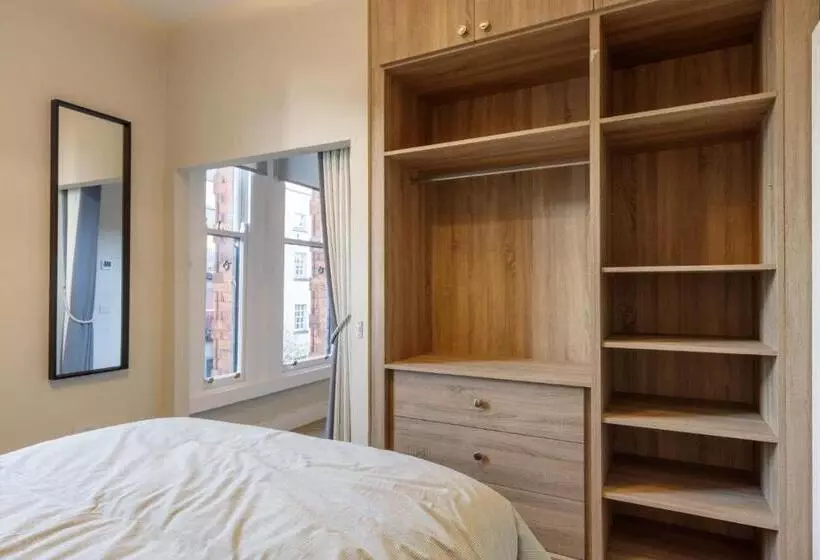 هتل Dublin Castle Suites