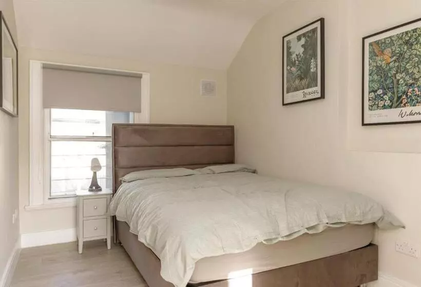 هتل Dublin Castle Suites