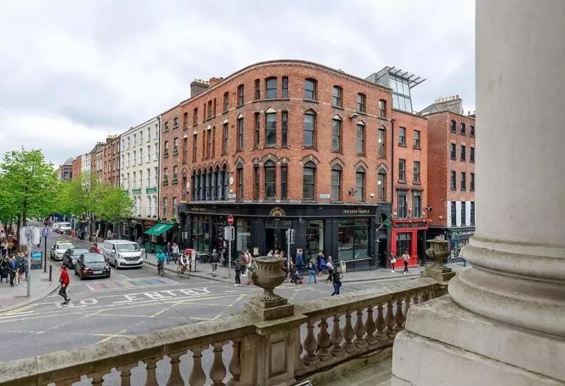 هتل Dublin Castle Suites