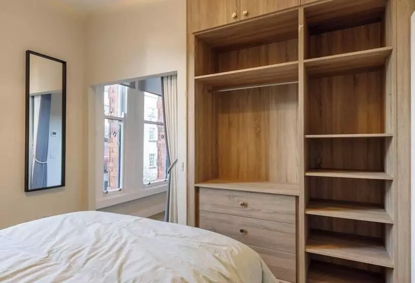 هتل Dublin Castle Suites