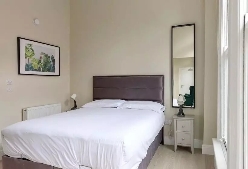 هتل Dublin Castle Suites
