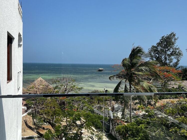 هتل Met Beach Resort