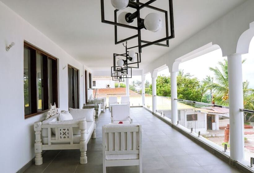 هتل Met Beach Resort