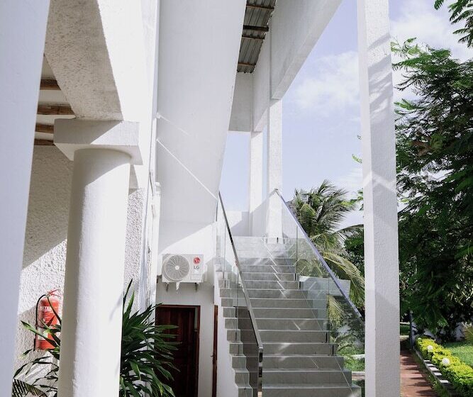 هتل Met Beach Resort