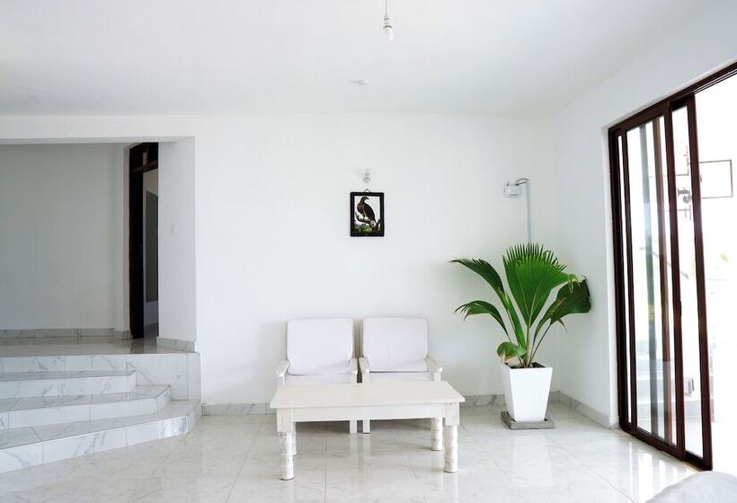 هتل Met Beach Resort