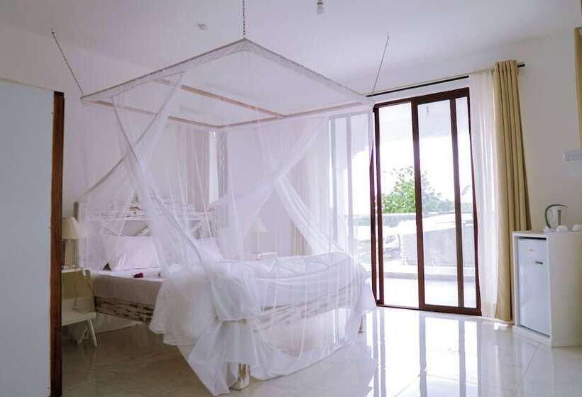 هتل Met Beach Resort