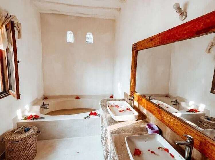 هتل Met Beach Resort