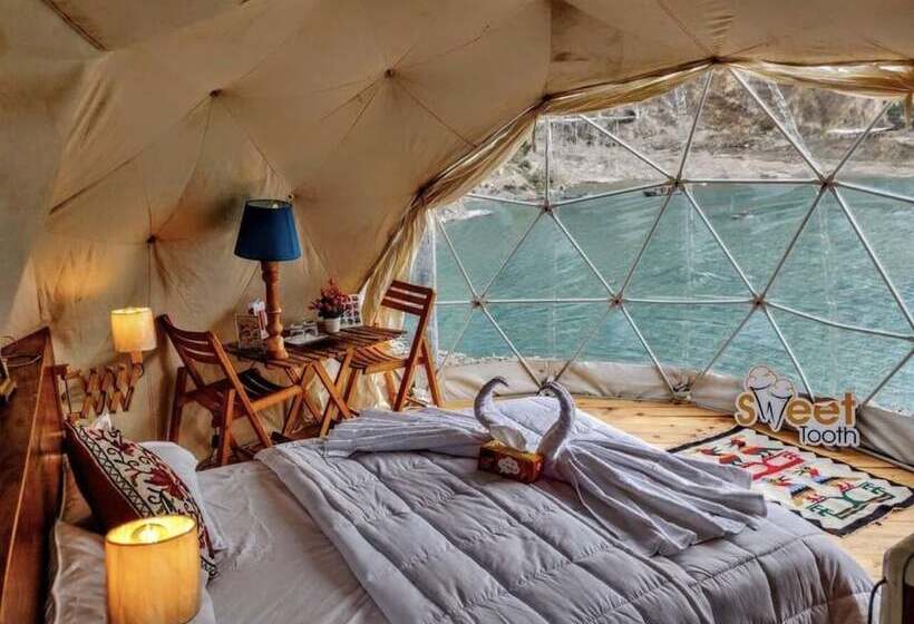 هتل Orangeloft Attabad Lake Hunza