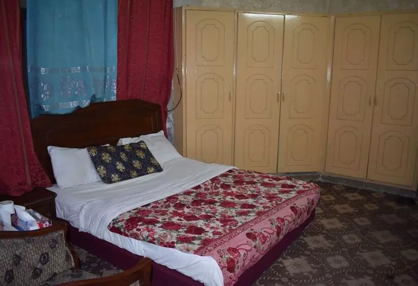 هتل Peace Palace Guest House