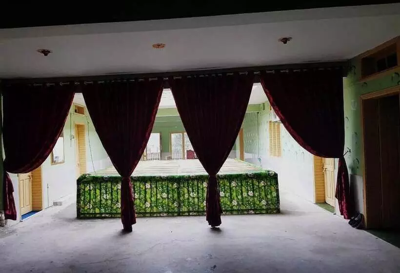 هتل Peace Palace Guest House