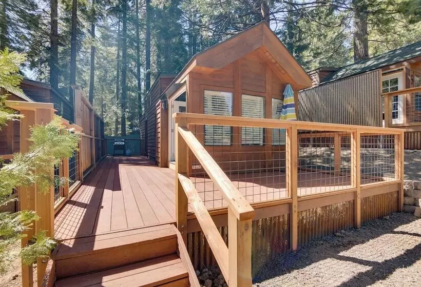 Peaceful Lake Almanor Cabin: Fish, Hunt + Hike!