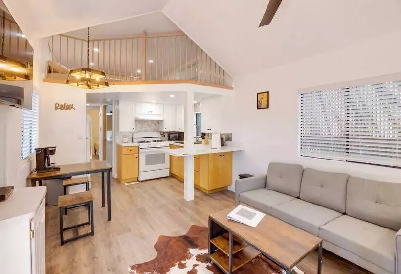 Peaceful Lake Almanor Cabin: Fish, Hunt + Hike!