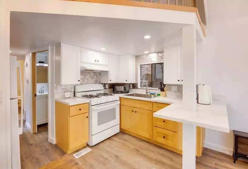 Peaceful Lake Almanor Cabin: Fish, Hunt + Hike!