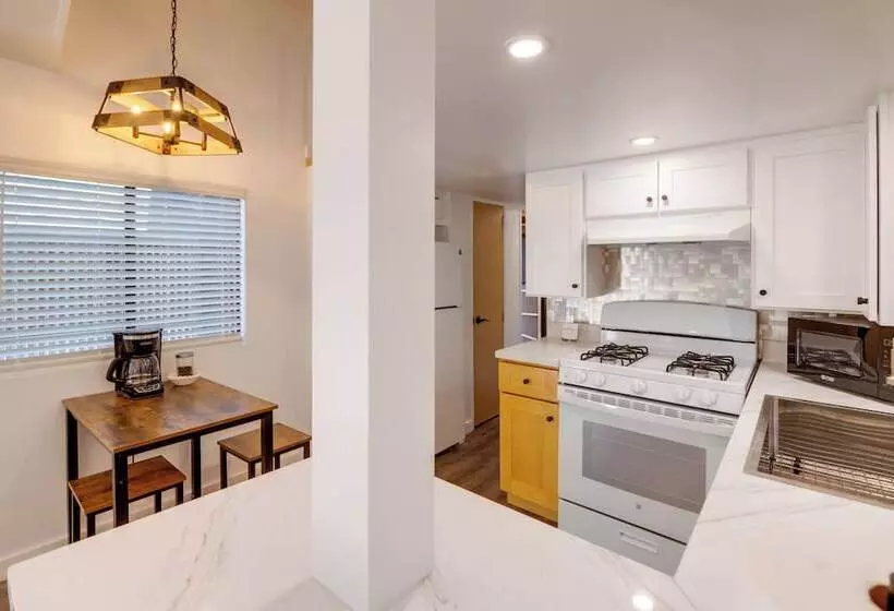 Peaceful Lake Almanor Cabin: Fish, Hunt + Hike!