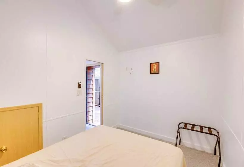 Peaceful Lake Almanor Cabin: Fish, Hunt + Hike!