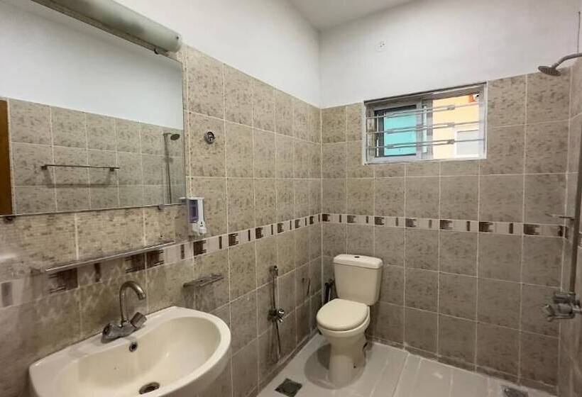 پانسیون Secure Inn Guest House Bahria Town